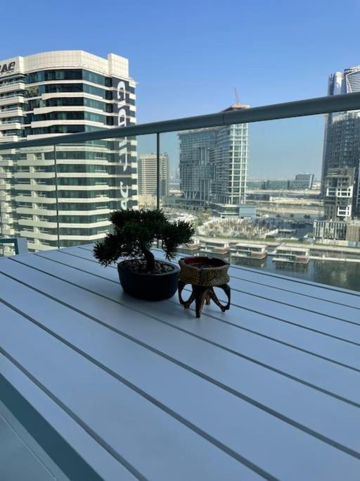 New Luxury Modern Canal View. Apartment Dubai Exterior photo