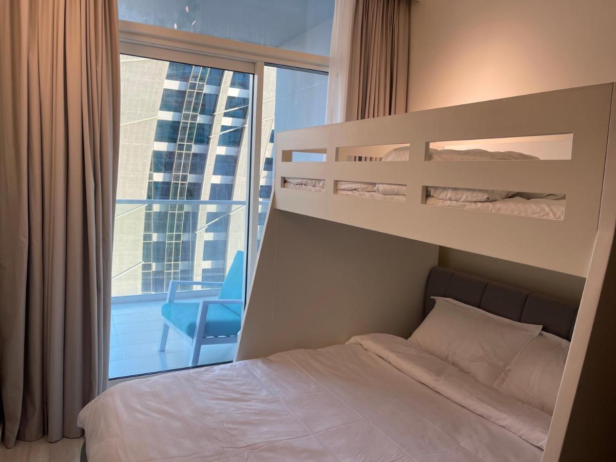 New Luxury Modern Canal View. Apartment Dubai Exterior photo
